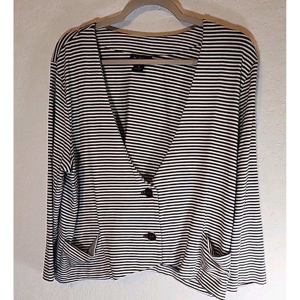 Nue Options Black/White Striped  2 Button Cropped Knit Cardigan Sweater Size 16
